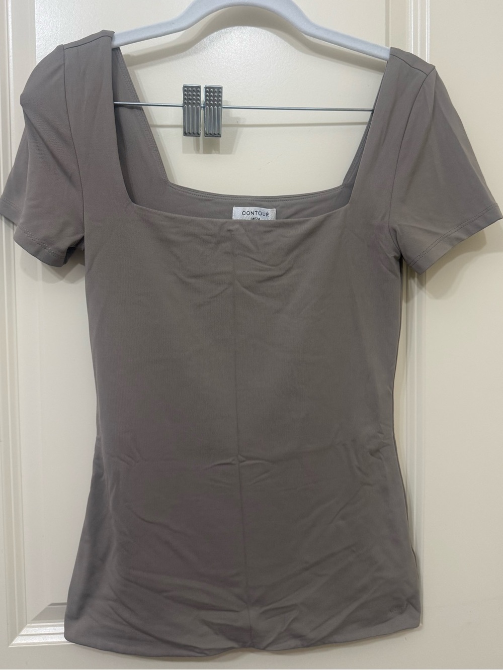 Square neck Aritiza Contour Shirt